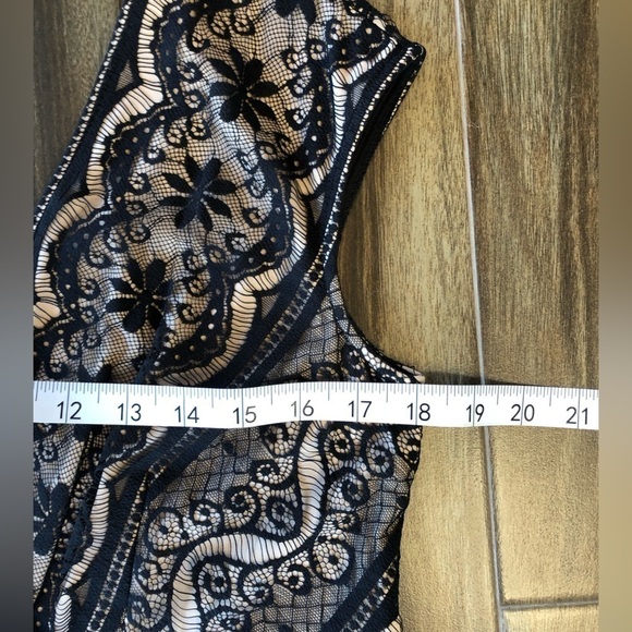 Jessica Howard Evenings Black Lace V-neck Shutter Pleat Cocktail Dress, 10 - Picture 3 of 11